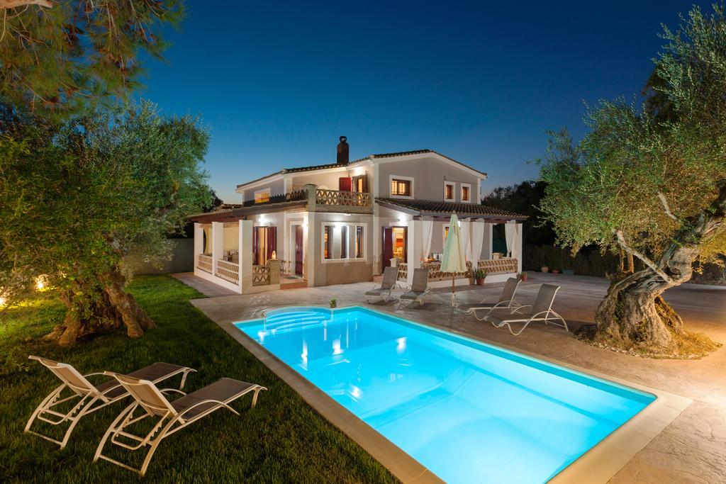 Evalexia Villa - Luxury Villa With Private Pool Near Laganas Perfect For Groups By Villa Mana Gers Kalamaki  Ngoại thất bức ảnh