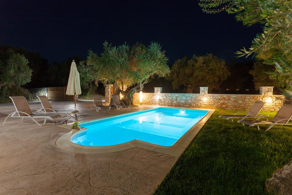Evalexia Villa - Luxury Villa With Private Pool Near Laganas Perfect For Groups By Villa Mana Gers Kalamaki  Ngoại thất bức ảnh
